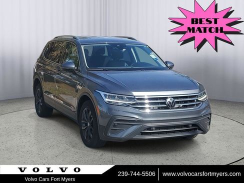 Used 2024 Volkswagen Tiguan SE image 1