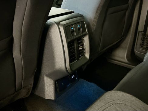 Used 2025 Ford Bronco Big Bend image 28