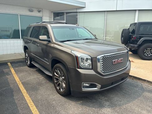 Used 2015 GMC Yukon Denali w/ Open Road Package AWD/4WD image 3