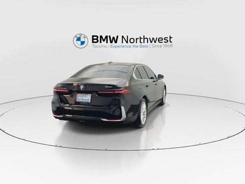 Used 2024 BMW 530i xDrive w/ Executive Package AWD/4WD image 2