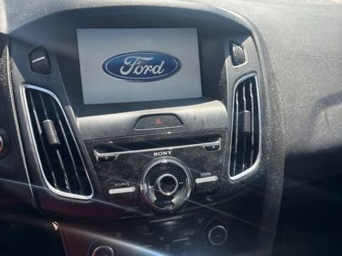Used 2015 Ford Focus Titanium w/ Titanium Cold Weather Package FWD image 12