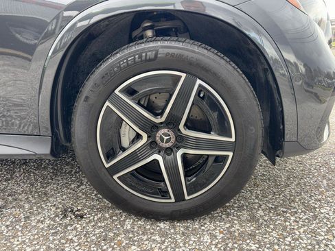 Used 2025 Mercedes-Benz GLC 300 4MATIC image 31