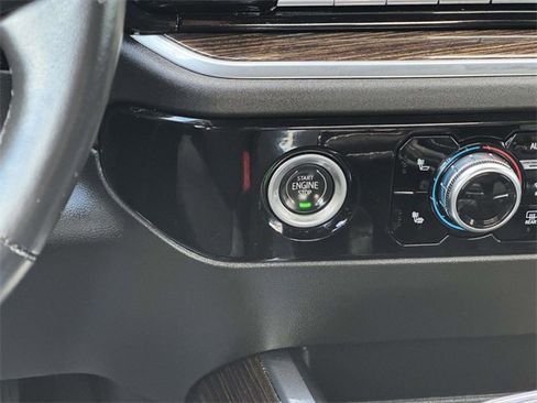 Used 2022 GMC Sierra 1500 Elevation w/ LPO, Elevation Black Package image 13