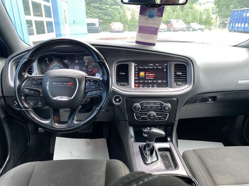 Used 2022 Dodge Charger GT w/ Blacktop Package RWD image 8