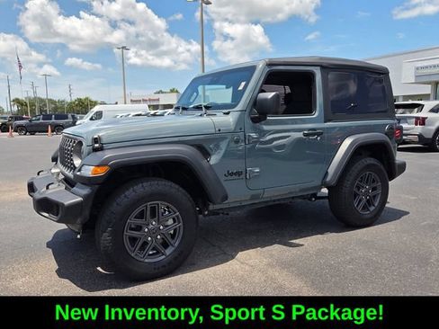 Certified 2025 Jeep Wrangler Sport AWD/4WD image 3