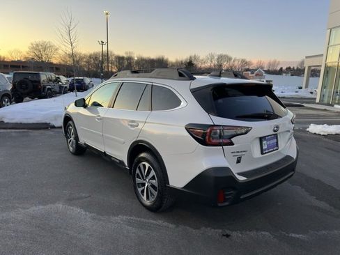 Used 2020 Subaru Outback Premium image 8