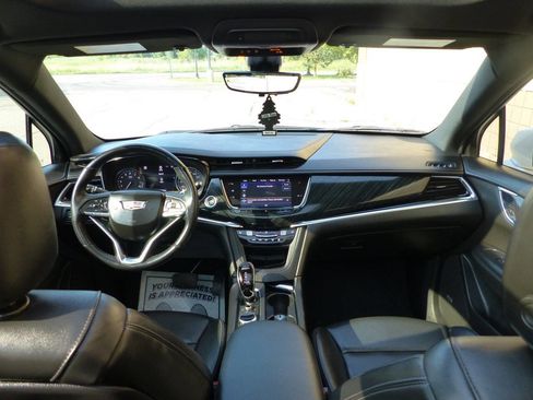Used 2021 Cadillac XT6 Premium Luxury image 42