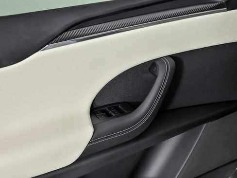 Used 2023 Tesla Model X Plaid image 17