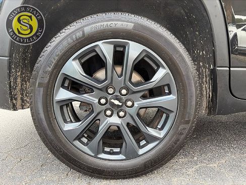 Used 2019 Chevrolet Traverse RS w/ LPO, Floor Liner Package FWD image 9
