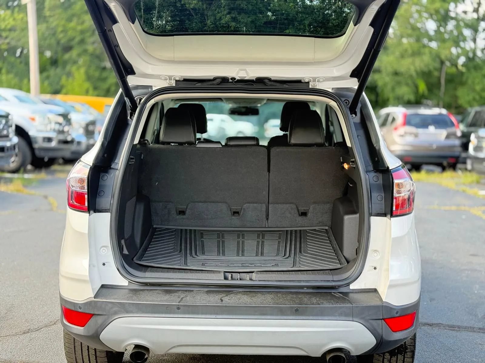 Used 2017 Ford Escape Titanium AWD/4WD image 8