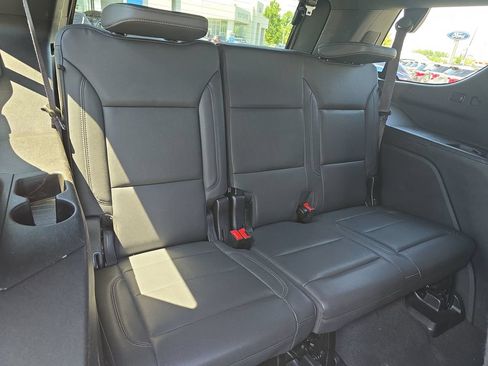 Used 2024 Chevrolet Tahoe LT AWD/4WD image 18