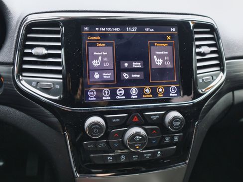 Used 2019 Jeep Grand Cherokee Altitude image 22