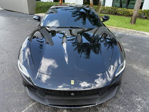 Used 2021 Ferrari Roma RWD image 7