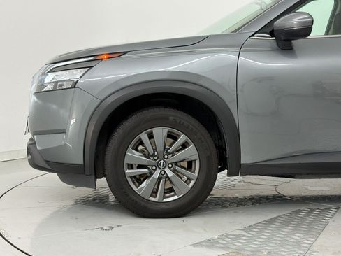 Used 2024 Nissan Pathfinder SV FWD image 11