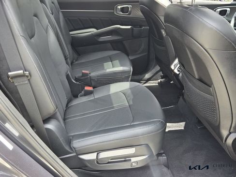 Certified 2023 Kia Sorento SX FWD image 18