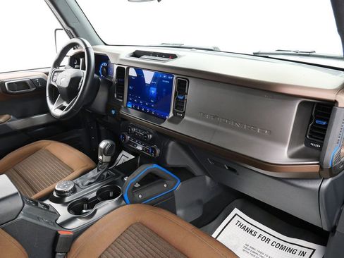 Used 2022 Ford Bronco Outer Banks AWD/4WD image 17