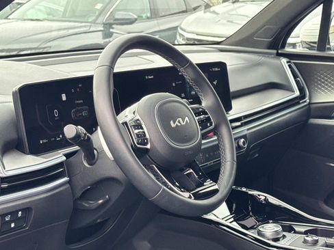 Used 2025 Kia Sorento SX Prestige image 10