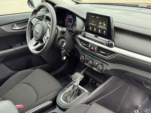 Used 2021 Kia Forte LXS image 9