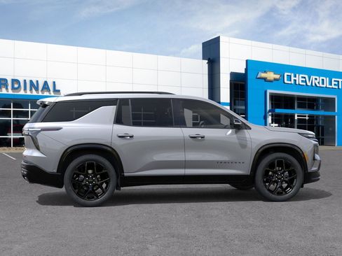 New 2026 Chevrolet Traverse RS w/ LPO, Floor Liner Package image 5