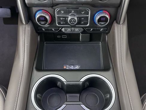 Used 2023 Chevrolet Tahoe Z71 w/ Luxury Package image 25