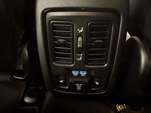 Used 2025 Dodge Durango SRT Hellcat AWD/4WD image 37