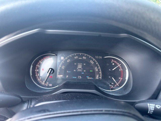Used 2025 Toyota RAV4 XLE FWD image 13