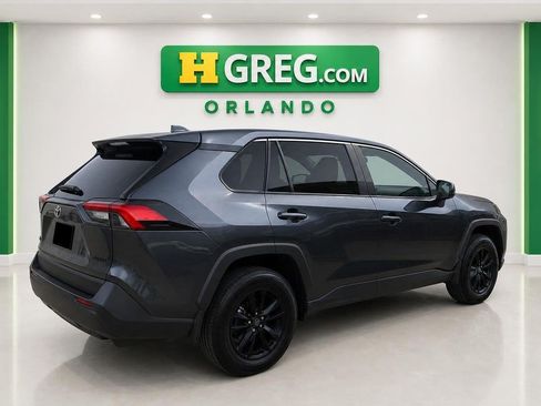 Used 2022 Toyota RAV4 LE FWD image 6