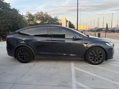 Used 2024 Tesla Model X AWD/4WD image 4