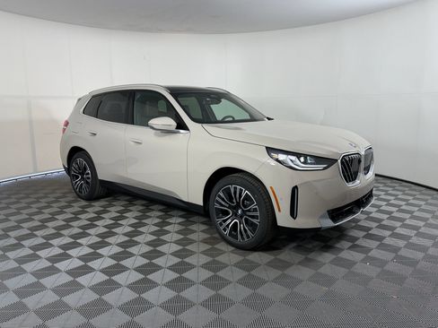 Used 2026 BMW X3 xDrive30i w/ Premium Package AWD/4WD image 7