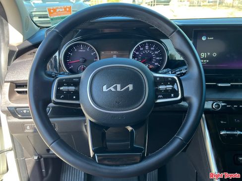 Used 2022 Kia Carnival SX FWD image 21