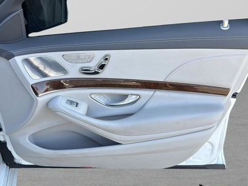 Used 2016 Mercedes-Benz S 550 4MATIC Sedan image 23