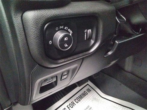 Used 2023 RAM 1500 Big Horn image 28