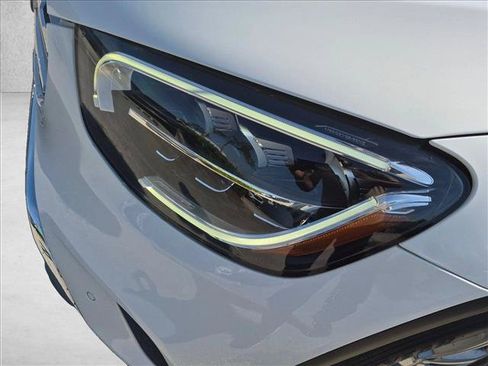 Used 2022 Mercedes-Benz GLC 300 image 9