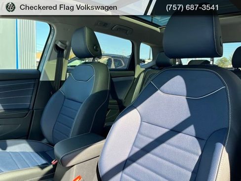 New 2026 Volkswagen Taos SEL AWD/4WD image 21