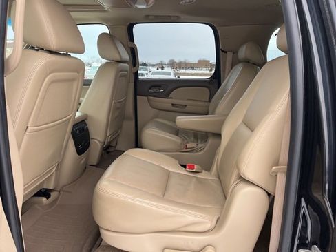 Used 2009 Chevrolet Suburban LTZ image 37