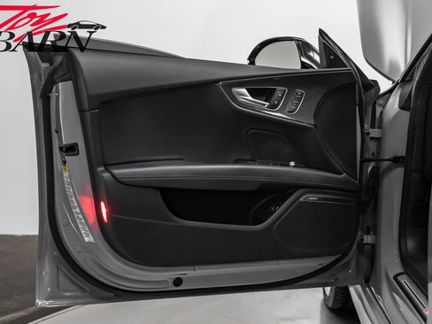 Used 2016 Audi RS 7 Prestige image 21