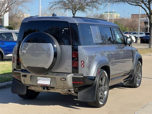 Used 2023 Land Rover Defender 110 X-Dynamic SE image 4