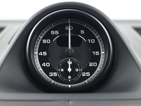 Certified 2026 Porsche Macan Turbo AWD/4WD image 12