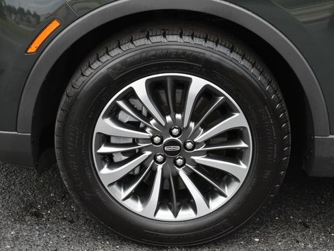 Used 2023 Lincoln Nautilus AWD w/ Premium Package image 9