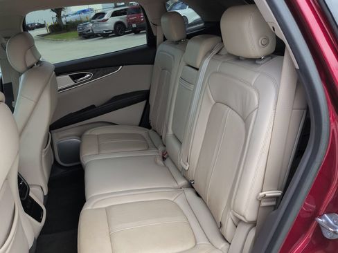 Used 2019 Lincoln Nautilus Reserve w/ Ultimate Package FWD image 14