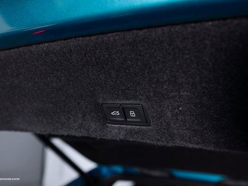 Used 2025 Lamborghini Urus SE image 14