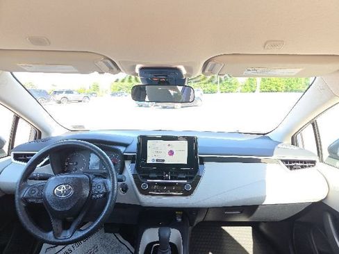 Used 2025 Toyota Corolla LE w/ LE Premium Package FWD image 10