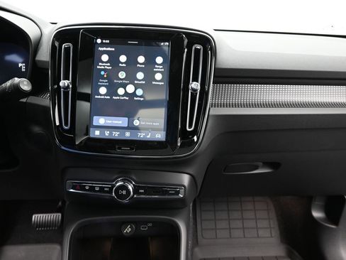 New 2026 Volvo EX40 Ultra image 23