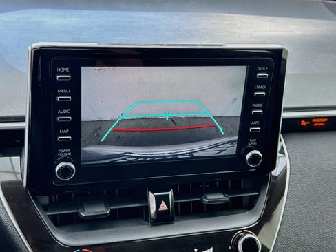 Used 2020 Toyota Corolla LE w/ Carpet Mat Package (TMS) FWD image 10
