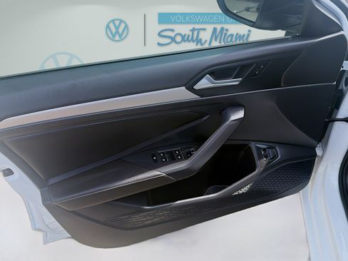 Used 2022 Volkswagen Jetta Sport FWD image 16