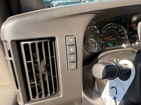 New 2025 Chevrolet Express 3500 Work Van w/ Driver Convenience Package image 20