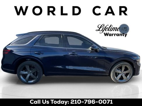 Used 2025 Genesis GV70 3.5T Sport w/ Sport Advanced Package AWD/4WD image 8