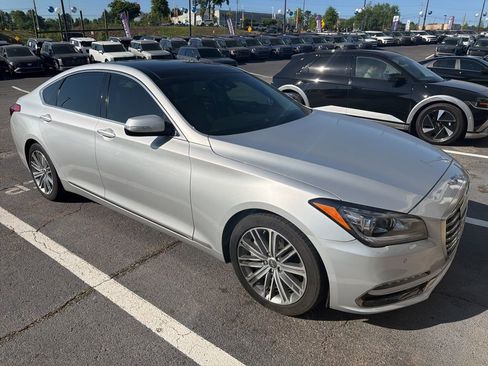 Used 2018 Genesis G80 3.8 w/ Option Group 02 image 6