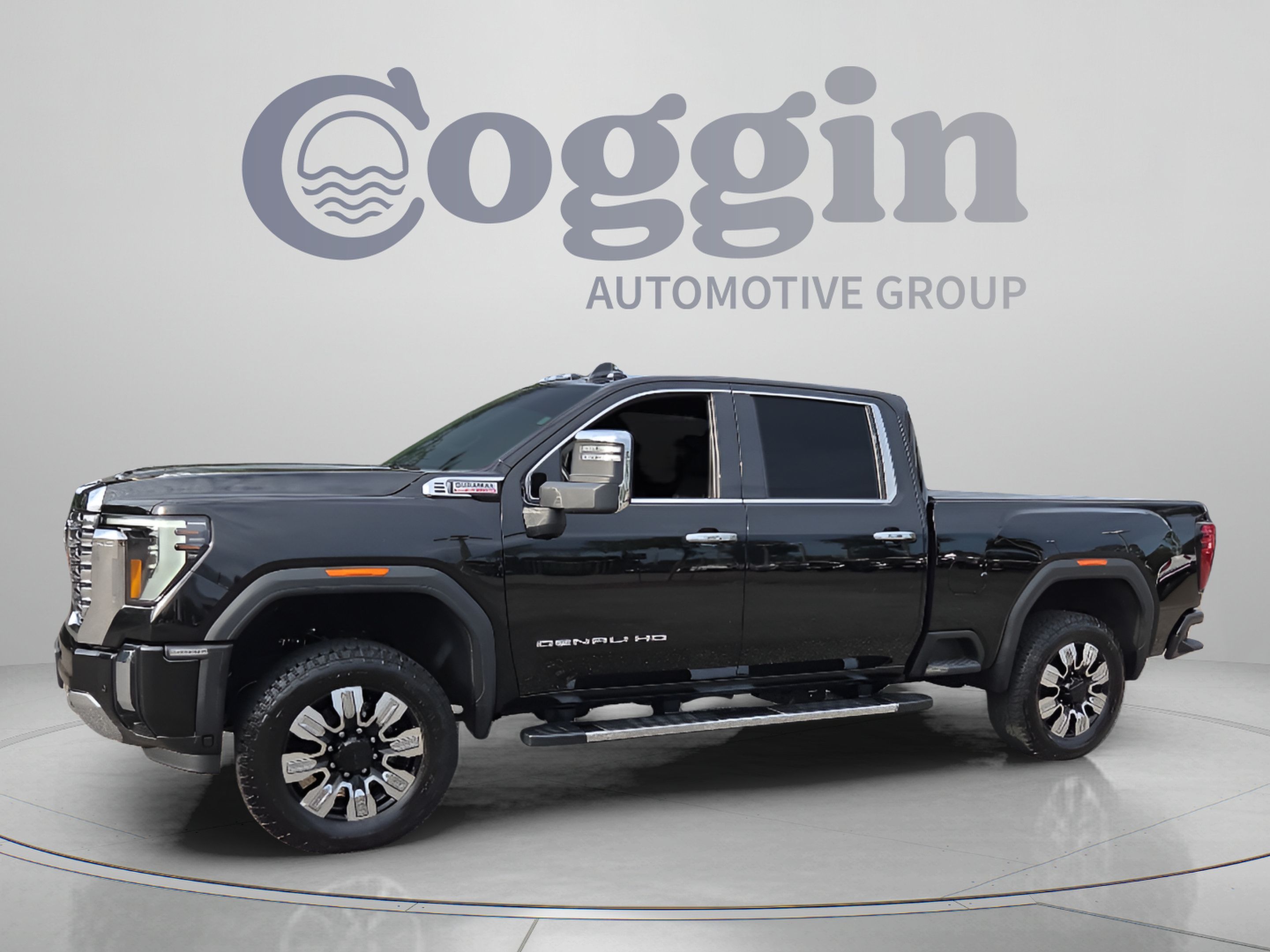 Certified 2025 GMC Sierra 2500 Denali w/ Technology Package AWD/4WD image 1