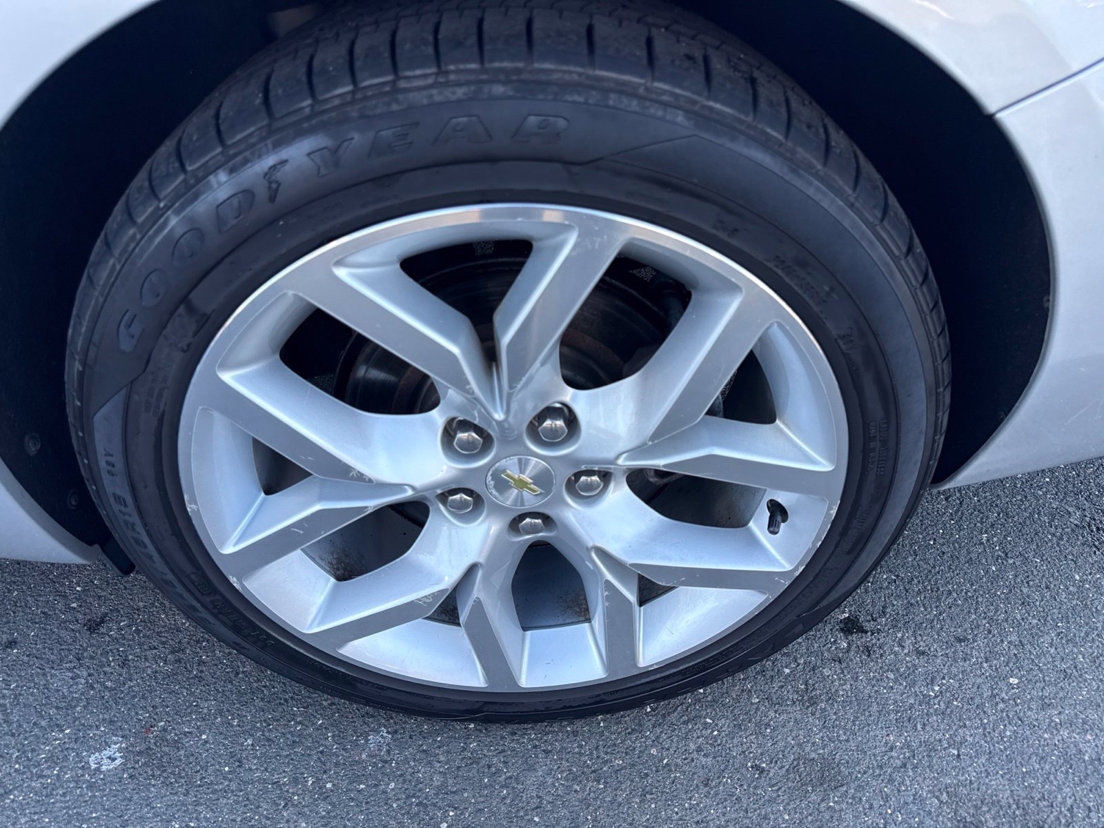 Used 2015 Chevrolet Impala LTZ FWD image 10